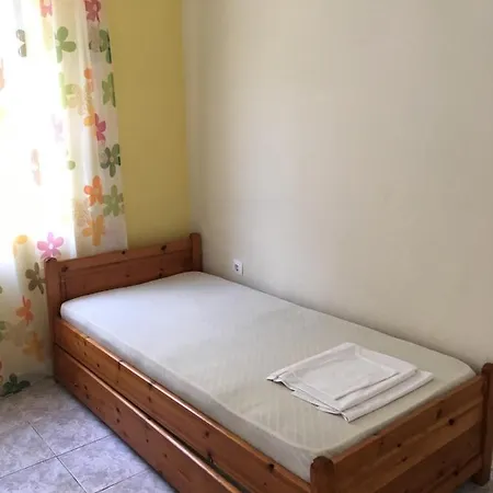 Vila Eleni Fourka Halkidiki 4 *